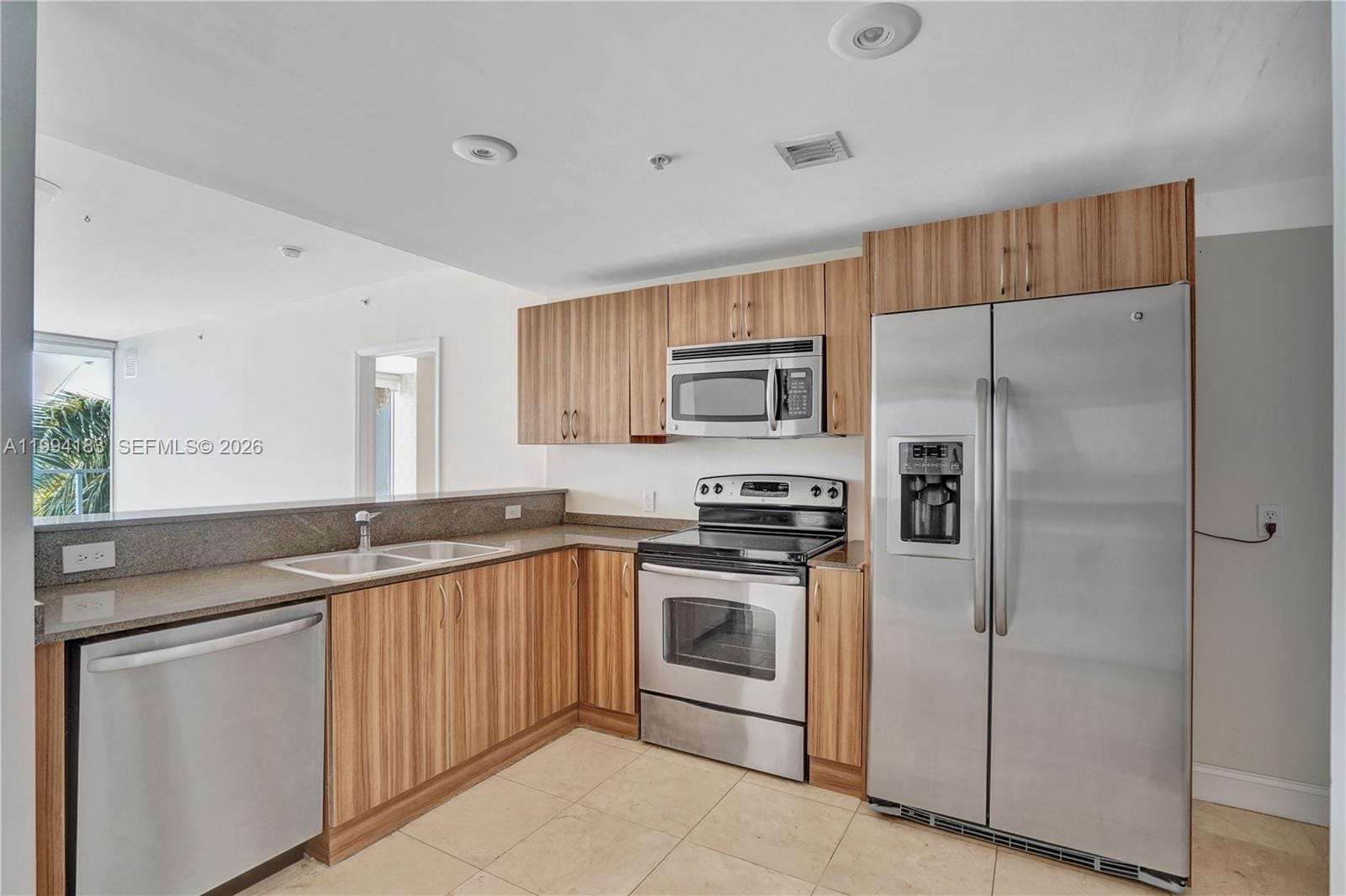 6305 Indian Creek Drive 3B — photo 8