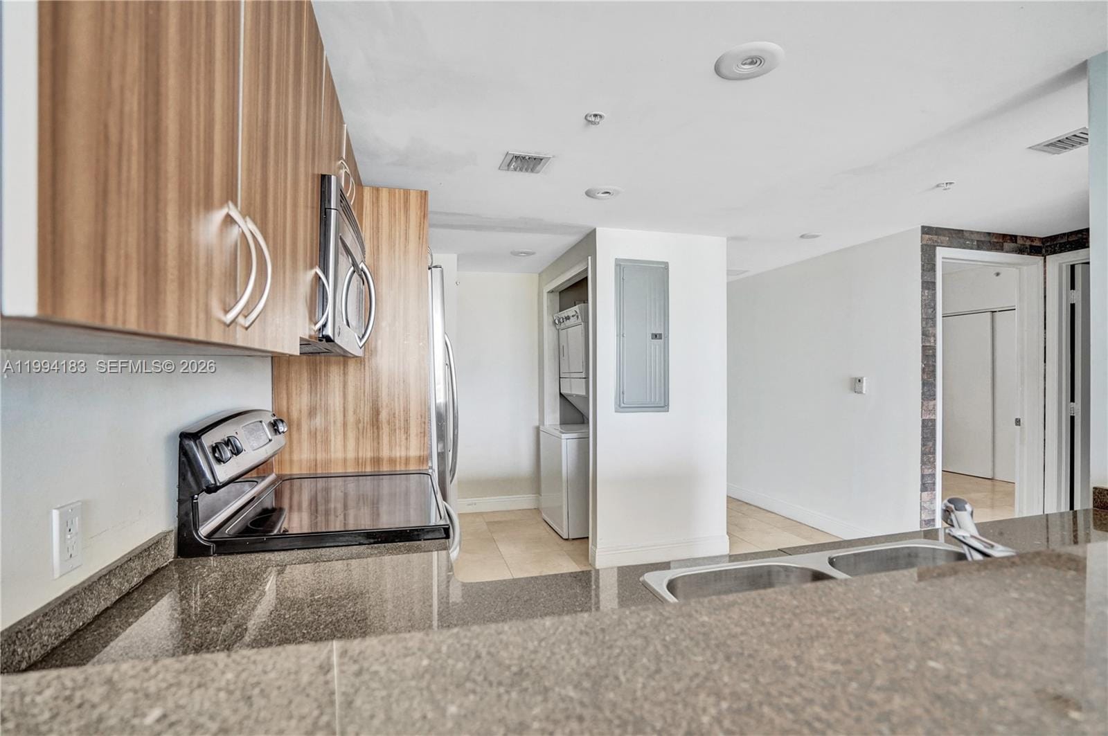 6305 Indian Creek Drive 3B — photo 10