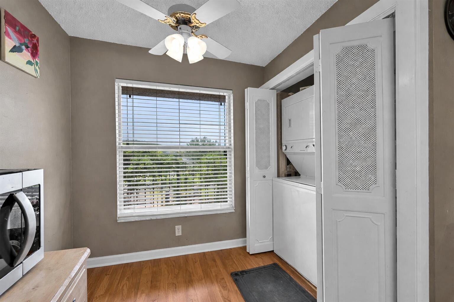 4570 NW 18th Avenue 604 — photo 3
