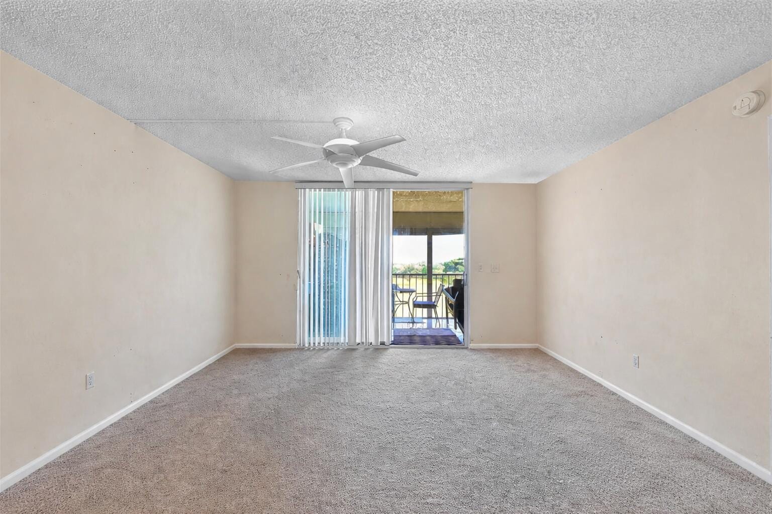 4570 NW 18th Avenue 604 — photo 4