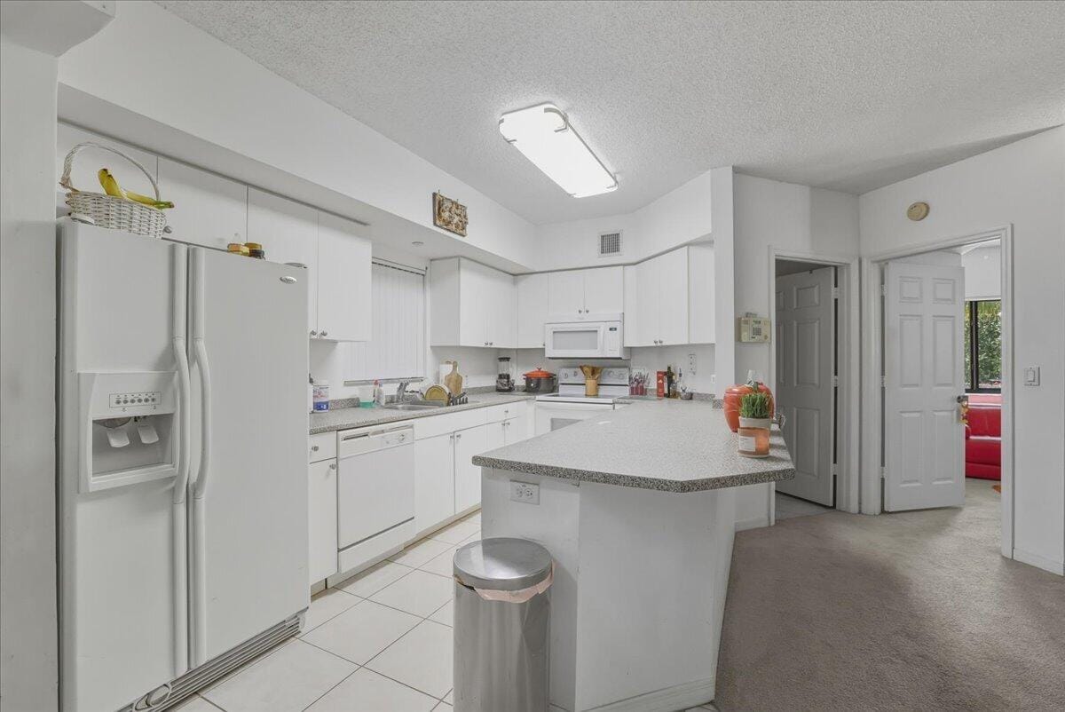 2105 Lavers Circle 212 — photo 11