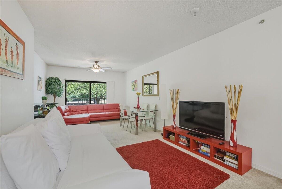 2105 Lavers Circle 212 — photo 8