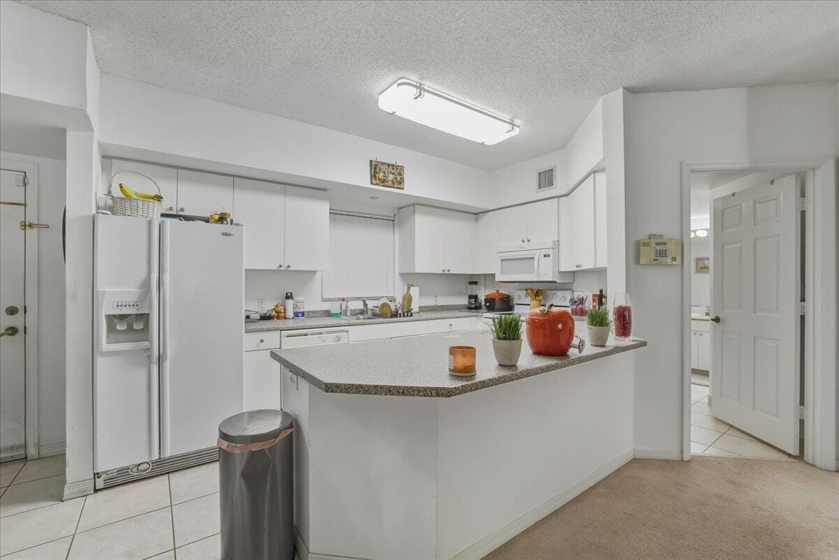 2105 Lavers Circle 212 — photo 10