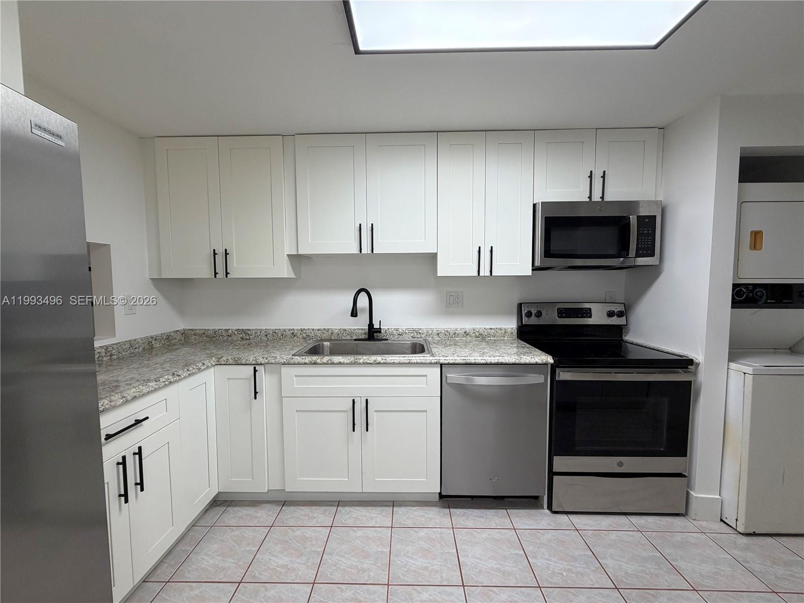 400 Commodore Drive 101 — photo 10