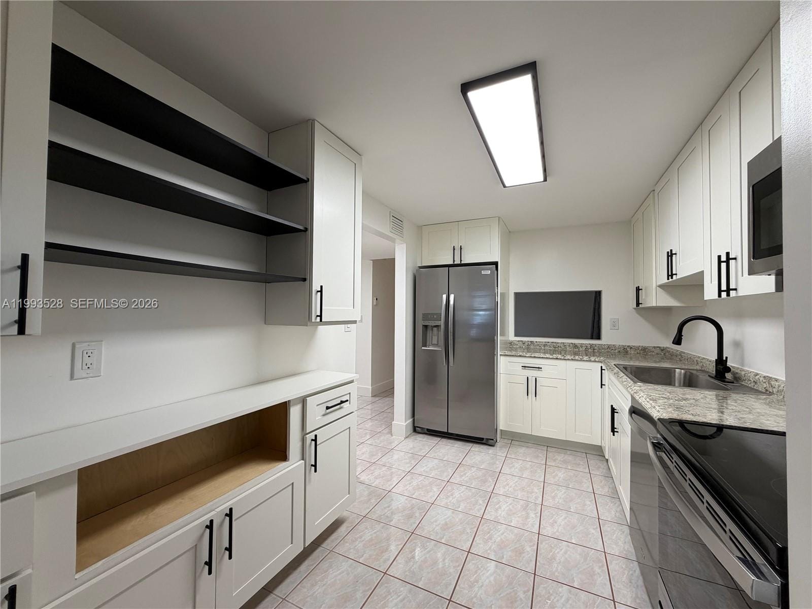 400 Commodore Drive 101 — photo 12