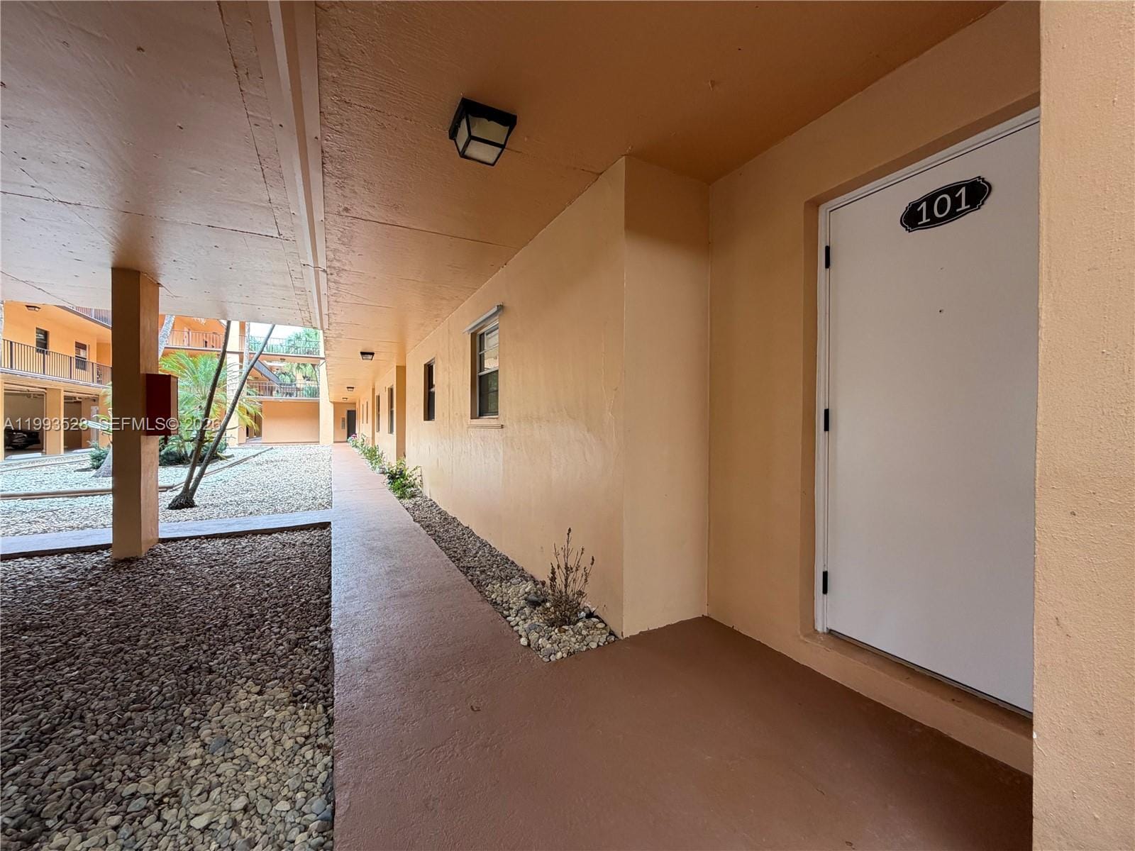 400 Commodore Drive 101 — photo 6