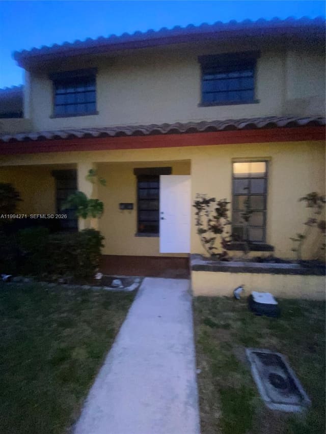2627 NW 47th Terrace 206, sold in Colonies Condo, Lauderdale Lakes, FL