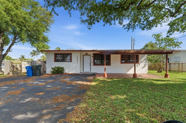 1531 NW 41st Court, sold in Twin Lakes Homes, Oakland Park, FL