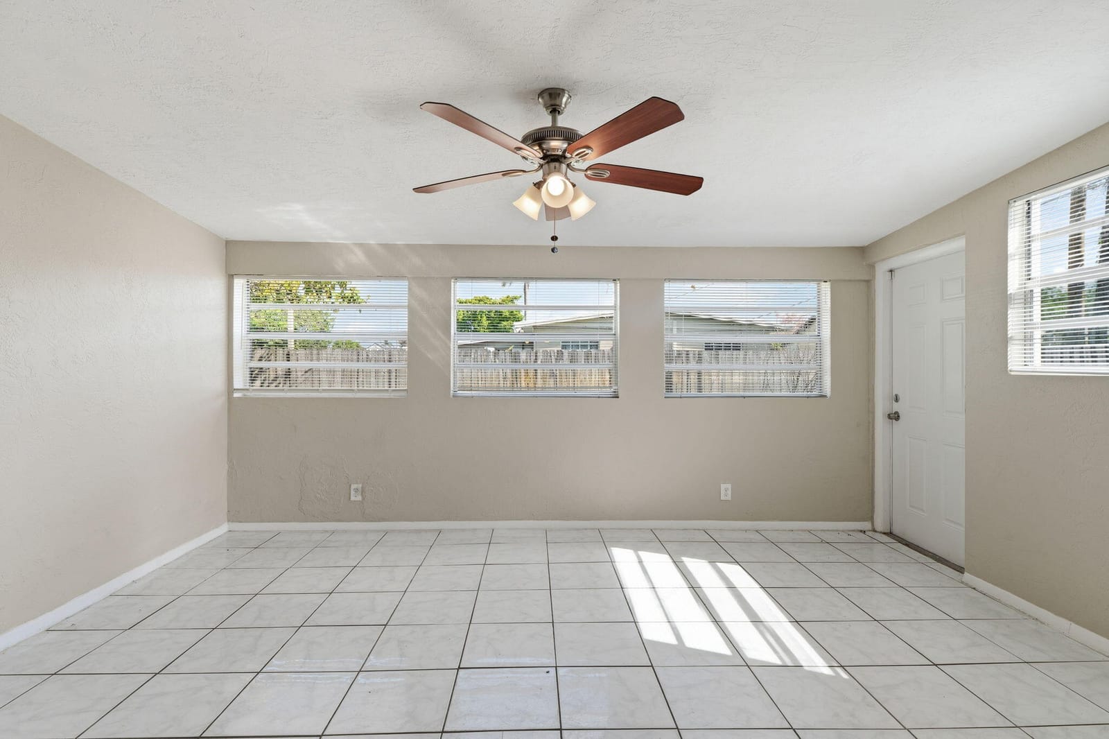 1531 NW 41st Court, Oakland Park, FL 33309 photo 4