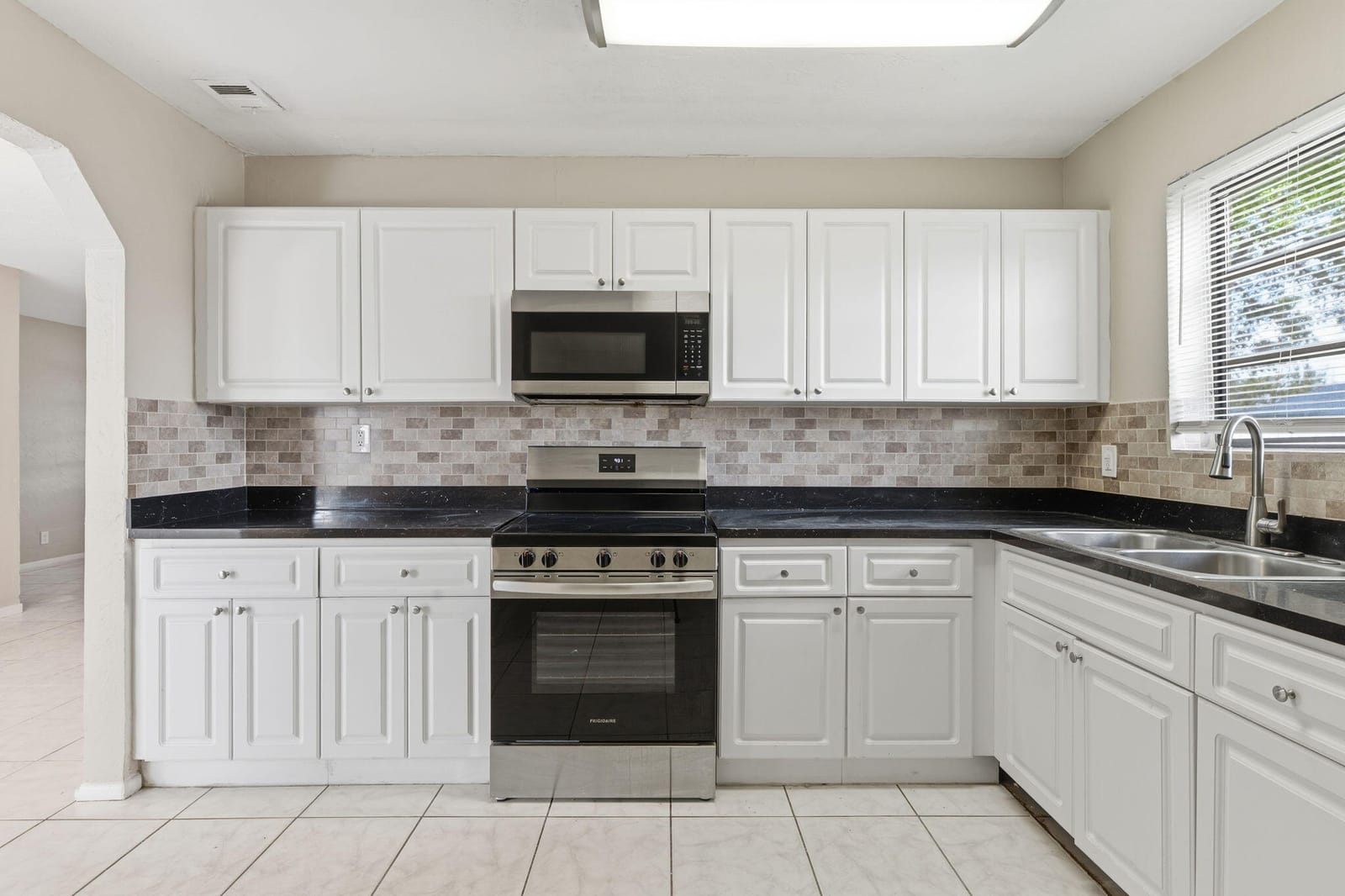 1531 NW 41st Court, Oakland Park, FL 33309 photo 8