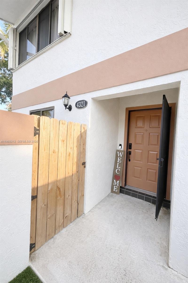 4321 SW 70th Terrace, Davie, FL 33314, Davie