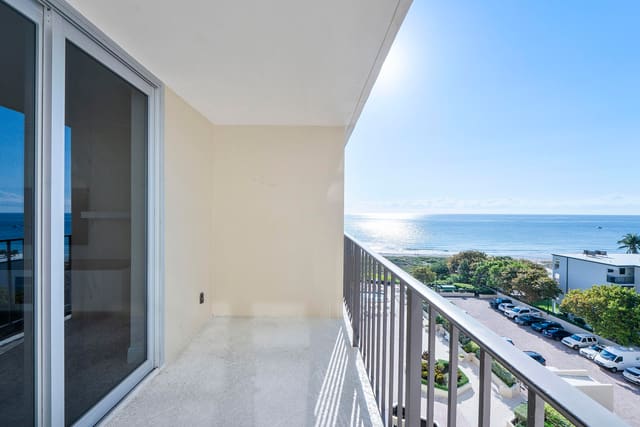 1900 S Ocean Boulevard 7a, sold in Ocean Place Condo, Lauderdale By The Sea, FL