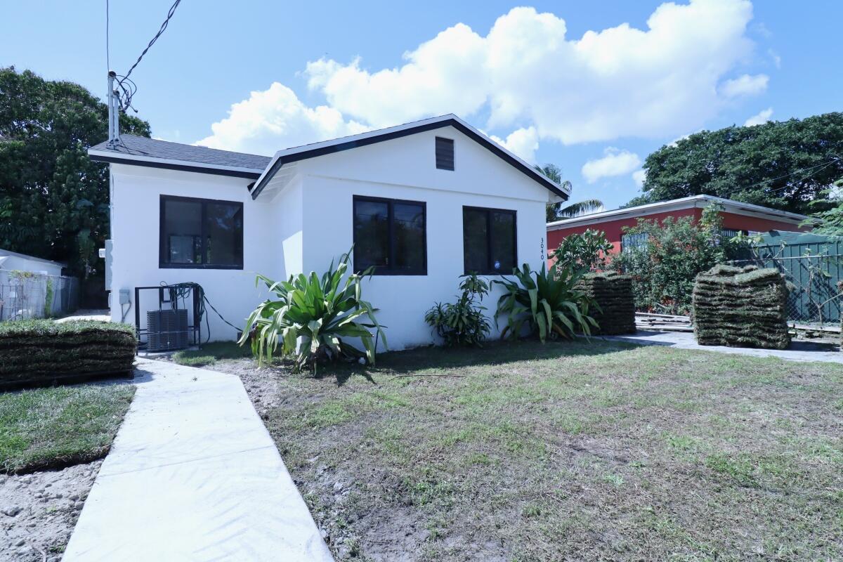 3040 NW 13th Avenue 1, Miami, FL 33142, Miami