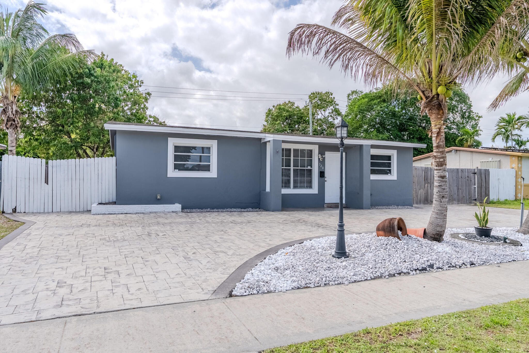 320 N 69th Way, Hollywood, FL 33024, Hollywood