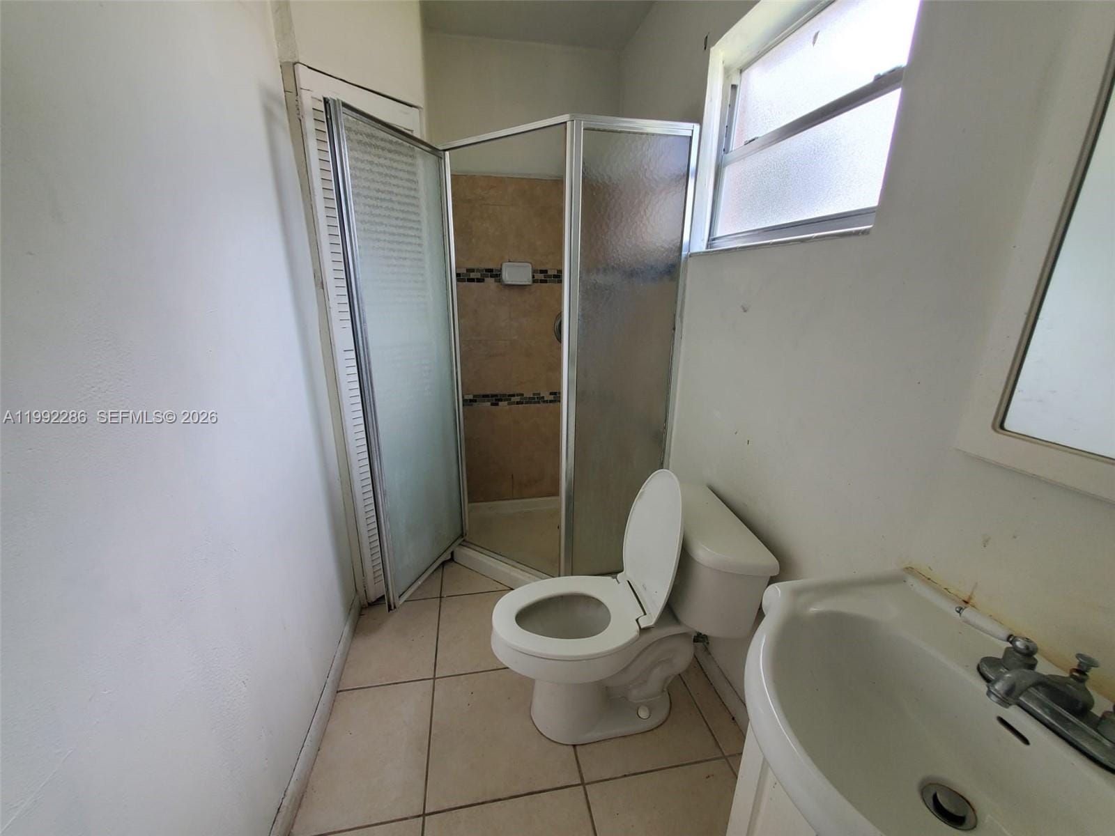 1810 N 62nd Avenue — photo 3