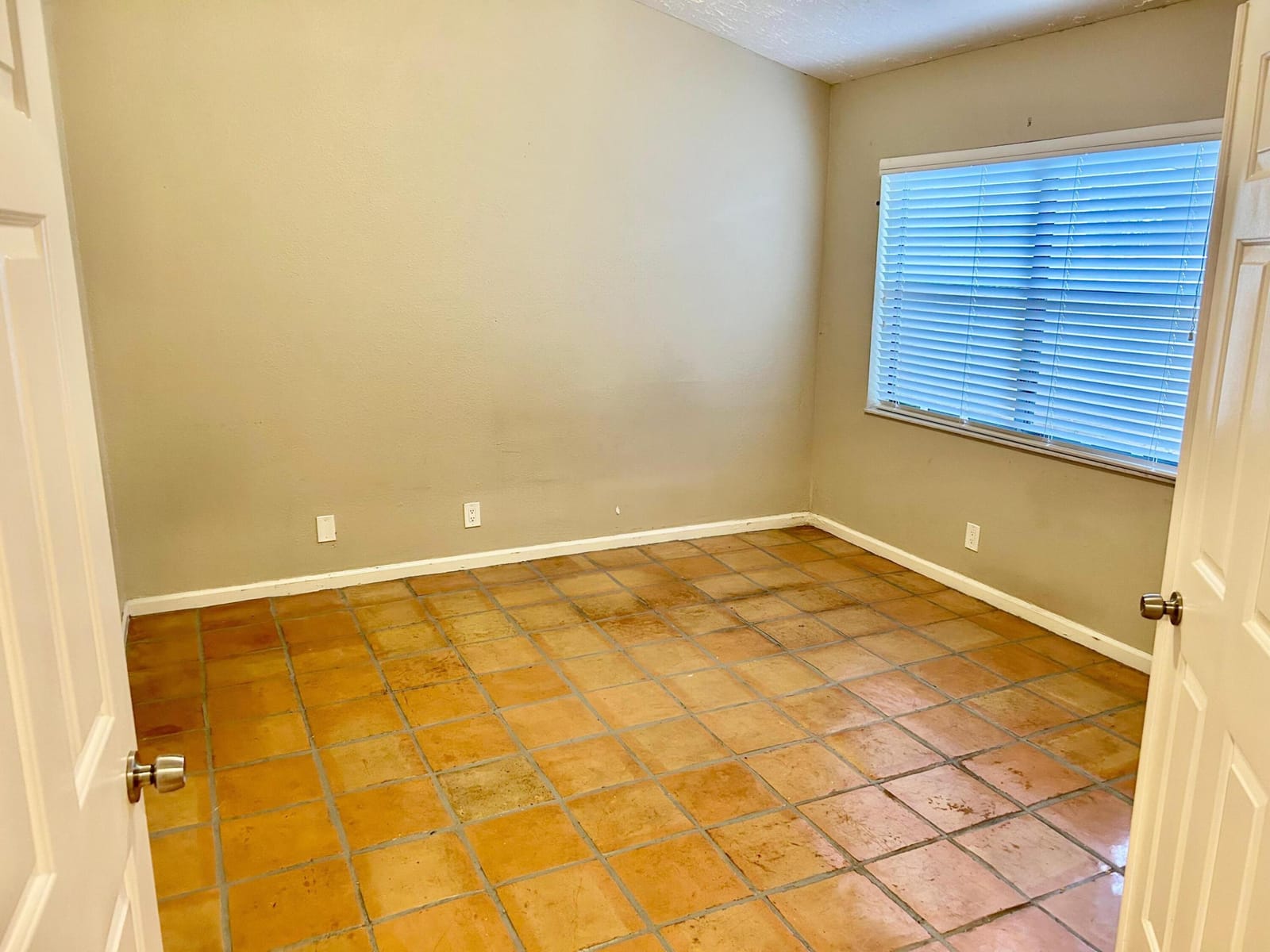 22763 Meridiana Drive — photo 10