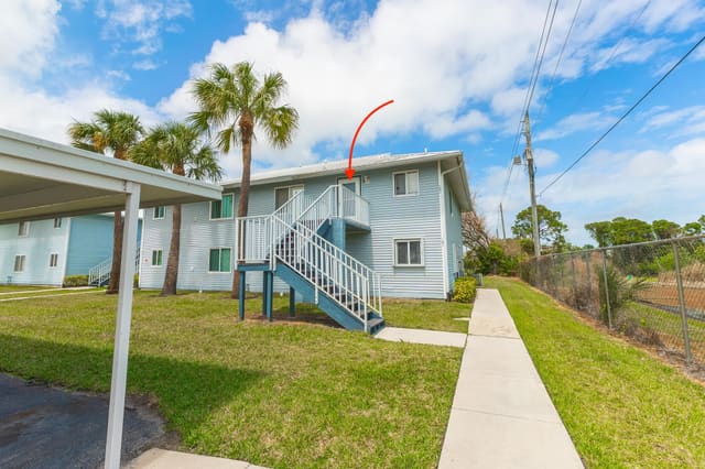187 SE Village Drive, sold in The Fountains Of St Lucie, Port St Lucie, FL