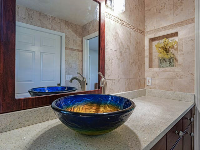 720 Lake Orchid Circle 201, Vero Beach, FL 32962