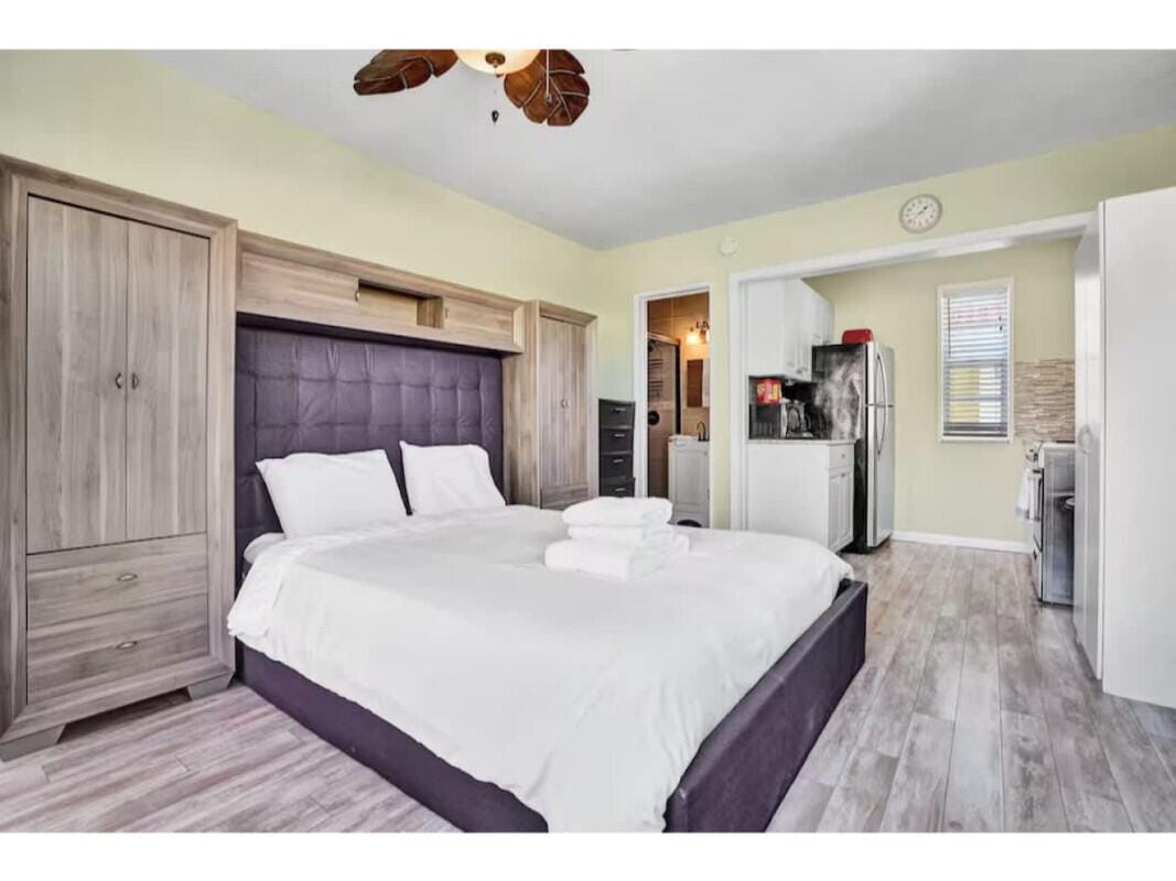 336 Arthur Street 124, Hollywood, FL 33019 photo 11