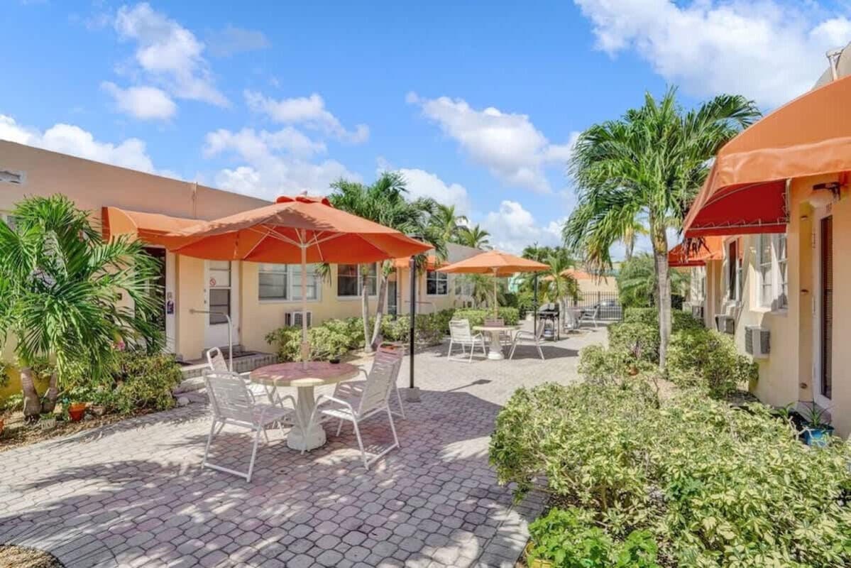 336 Arthur Street 124, Hollywood, FL 33019 photo 7