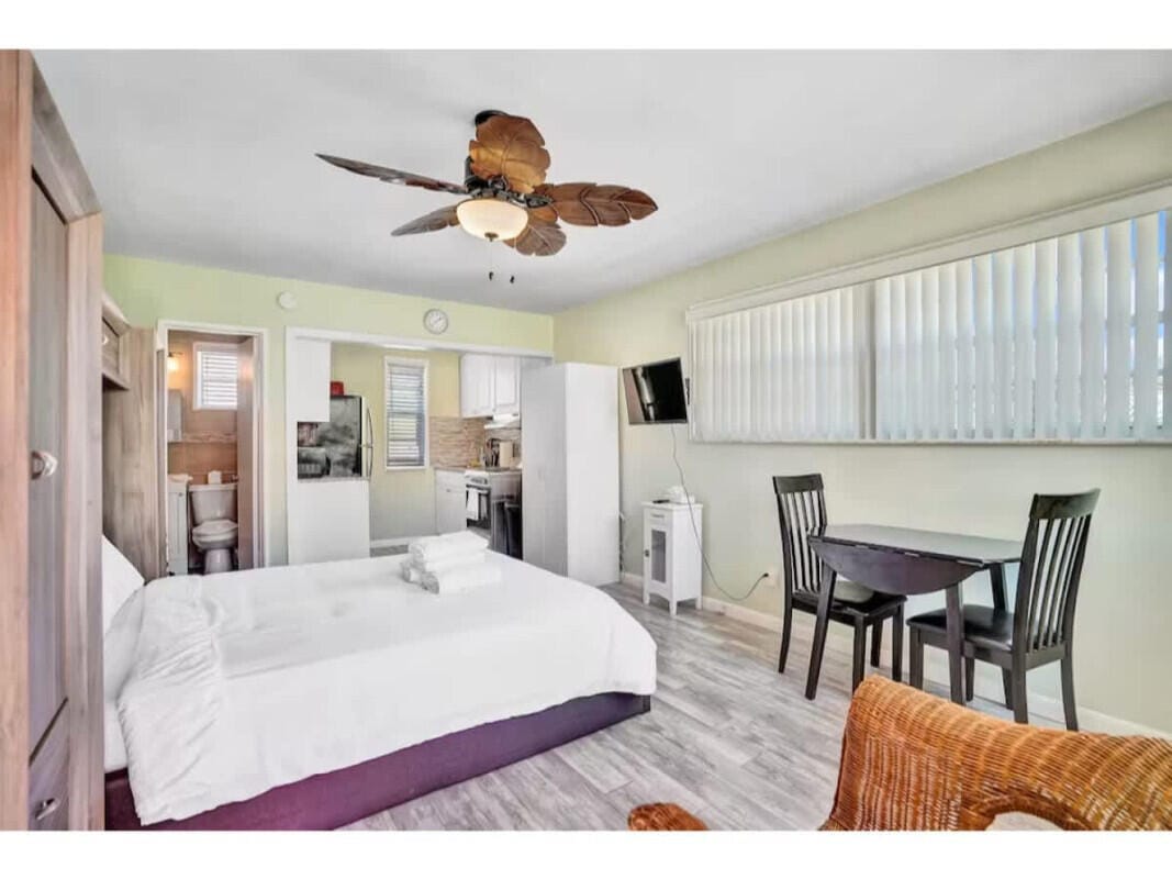 336 Arthur Street 124, Hollywood, FL 33019 photo 10