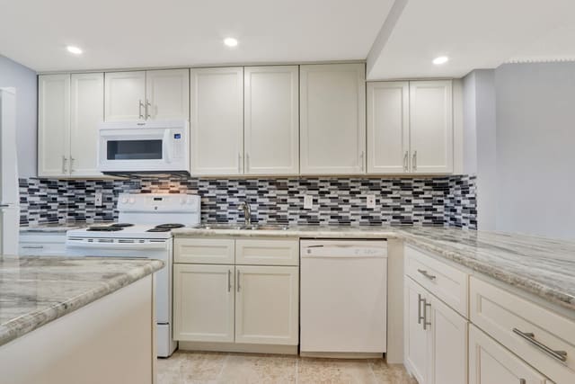 4500 N Federal Highway 316b, Lighthouse Point, FL 33064