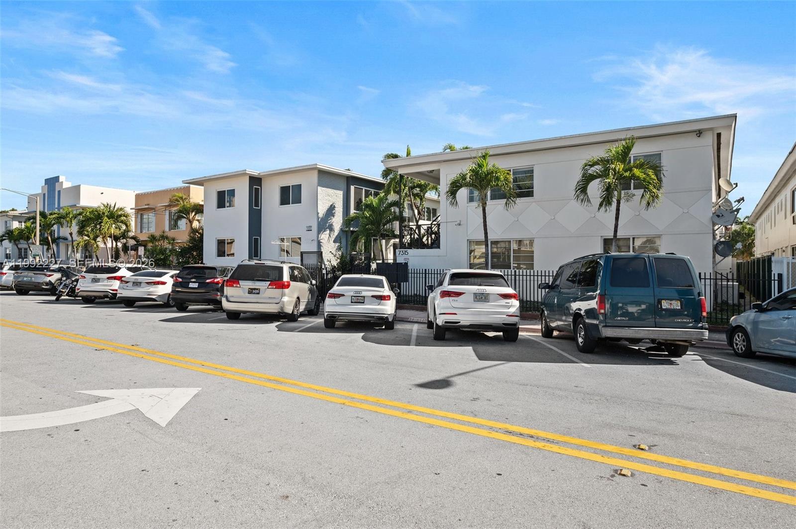 7315 Byron Avenue 10, Miami Beach, FL 33141, Miami Beach