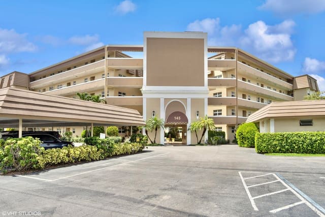 145 Atlantis Boulevard Ph4, Atlantis, FL 33462