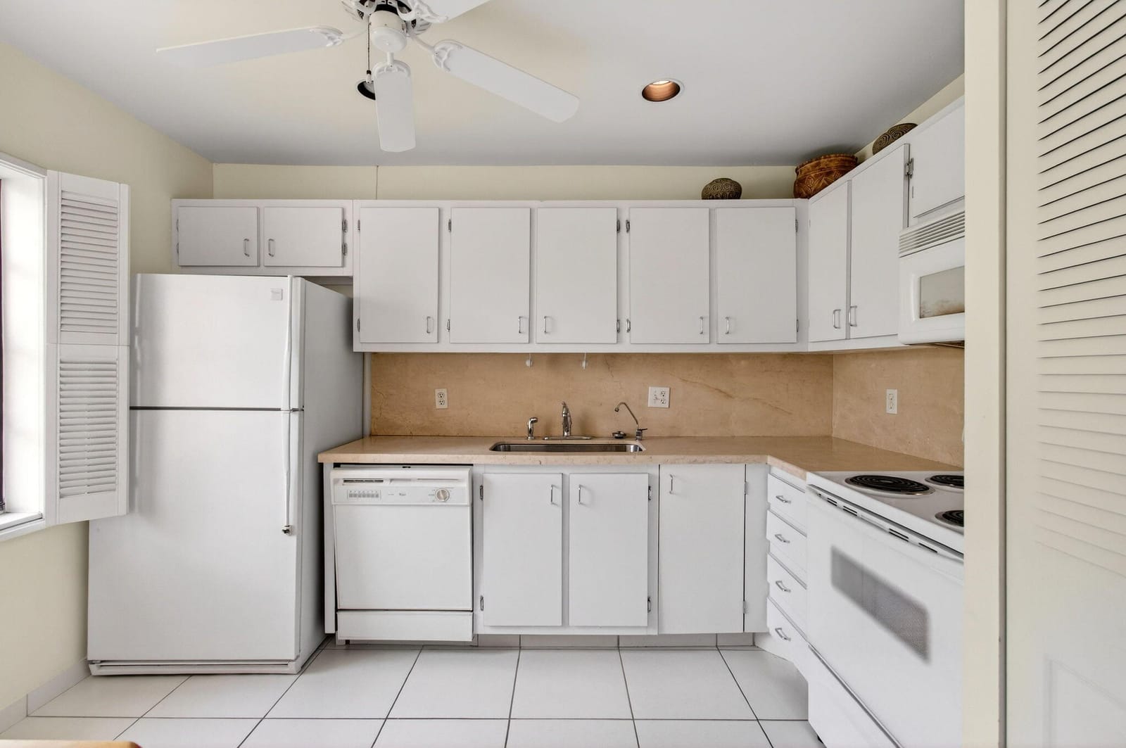 21452 Juego Circle, Boca Raton, FL 33433 photo 8