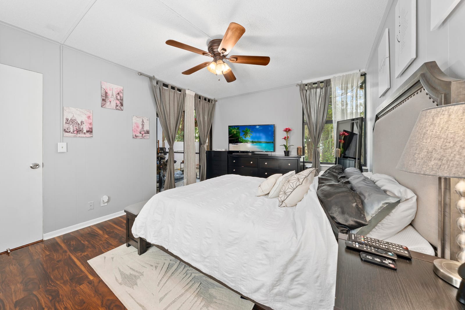 8421 Forest Hills Drive 106 — photo 12