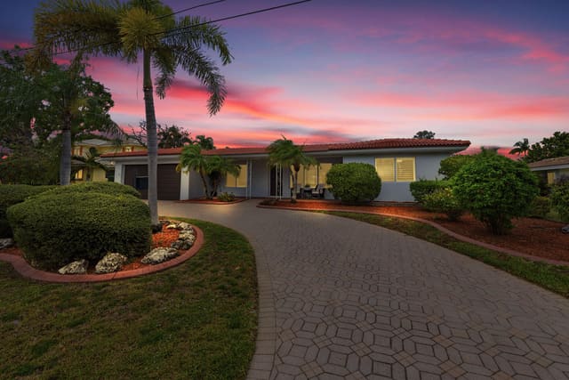 2211 NE 32nd Street, sold in Lighthouse Point 5th Sec, Lighthouse Point, FL