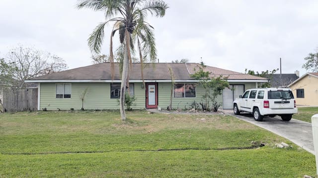 2481 SE Addison Street, Port St. Lucie, FL 34984
