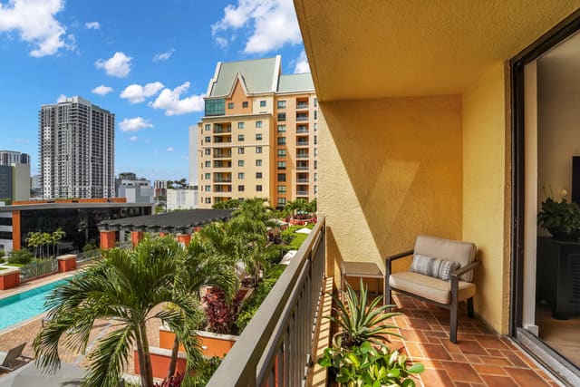 100 N Federal Highway 719, sold in Waverly At Las Olas Condo, Fort Lauderdale, FL