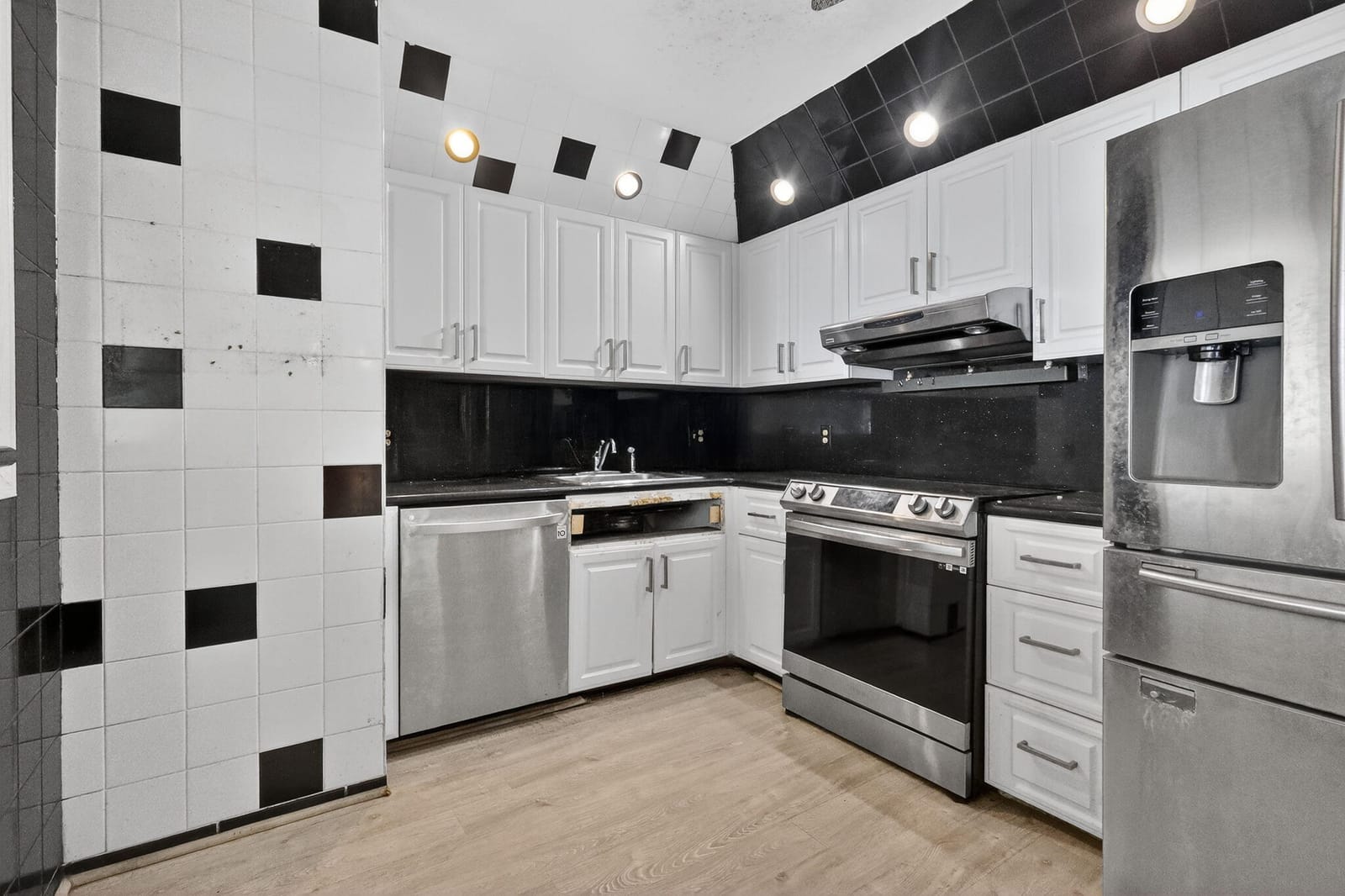 2851 NE 183rd Street 1204e, Aventura, FL 33160 photo 4