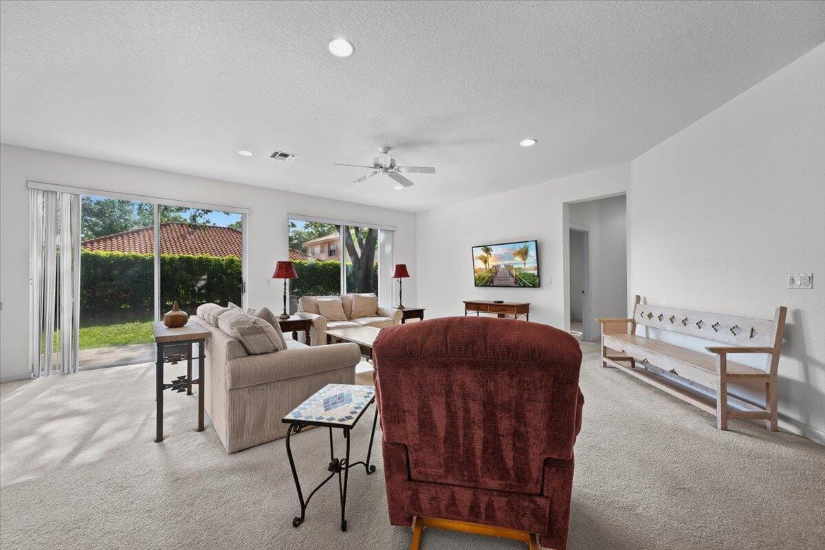484 Otter Lane N, Jupiter, FL 33458 photo 4