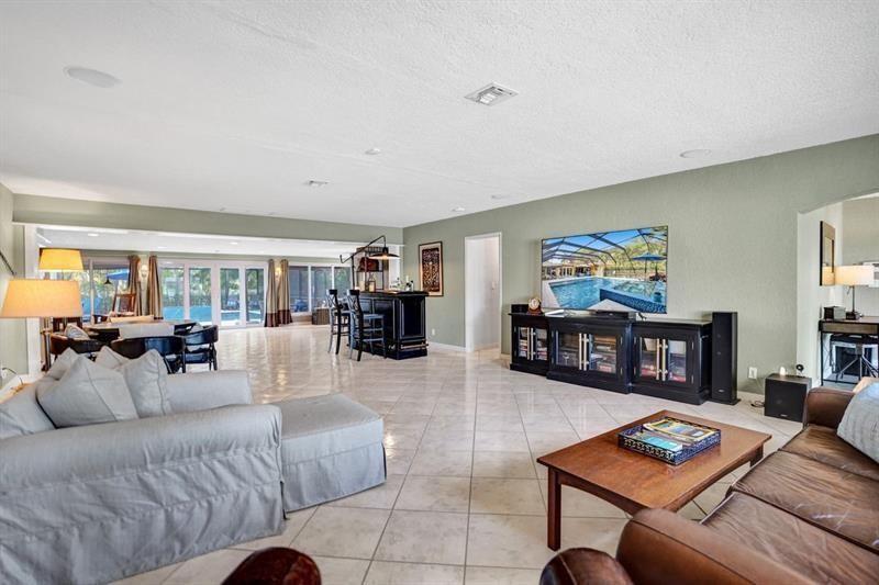 939 Buchanan Street, Hollywood, FL 33019, Hollywood