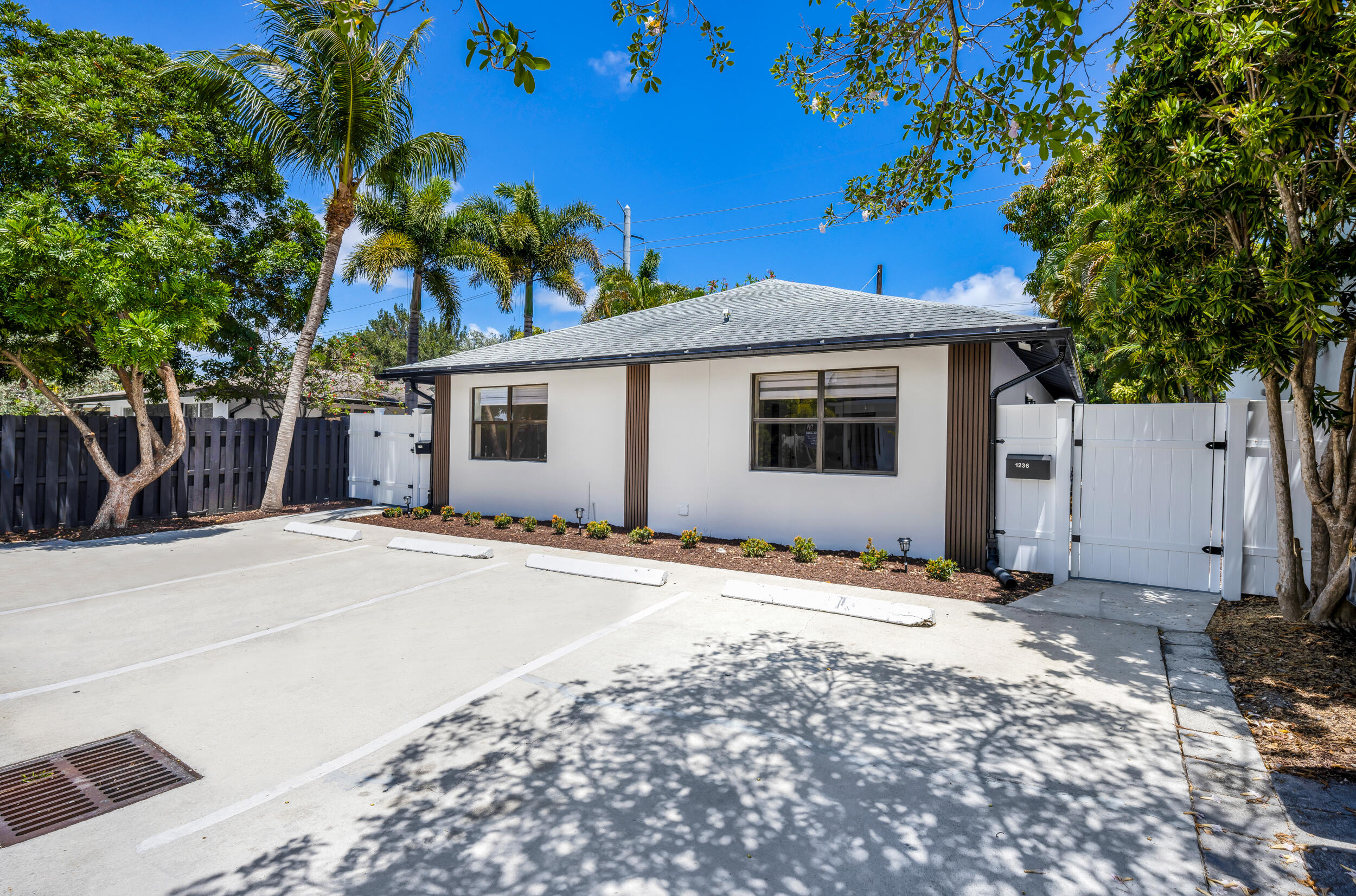 1236 NE 12th Avenue B, Fort Lauderdale, FL 33304, Fort Lauderdale