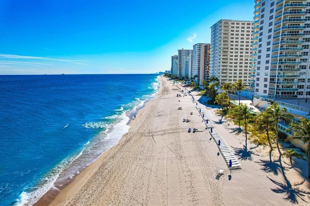 3900 Galt Ocean Drive 2204, Fort Lauderdale, FL 33308 photo 2