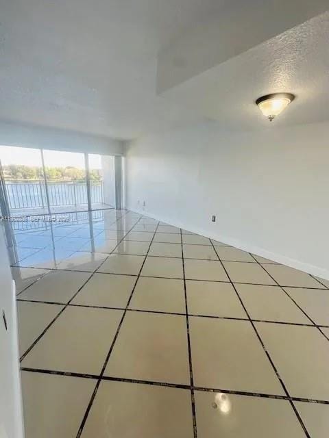 9351 Fontainebleau Boulevard B409, Miami, FL 33172 photo 2