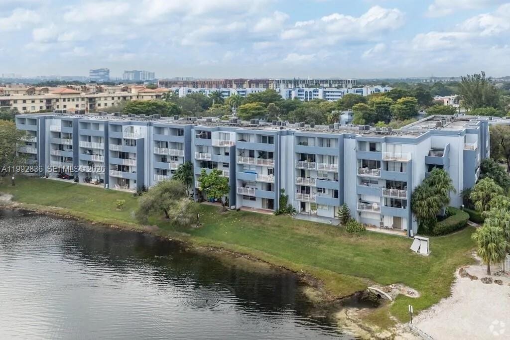 9351 Fontainebleau Boulevard B409, Miami, FL 33172 photo 20