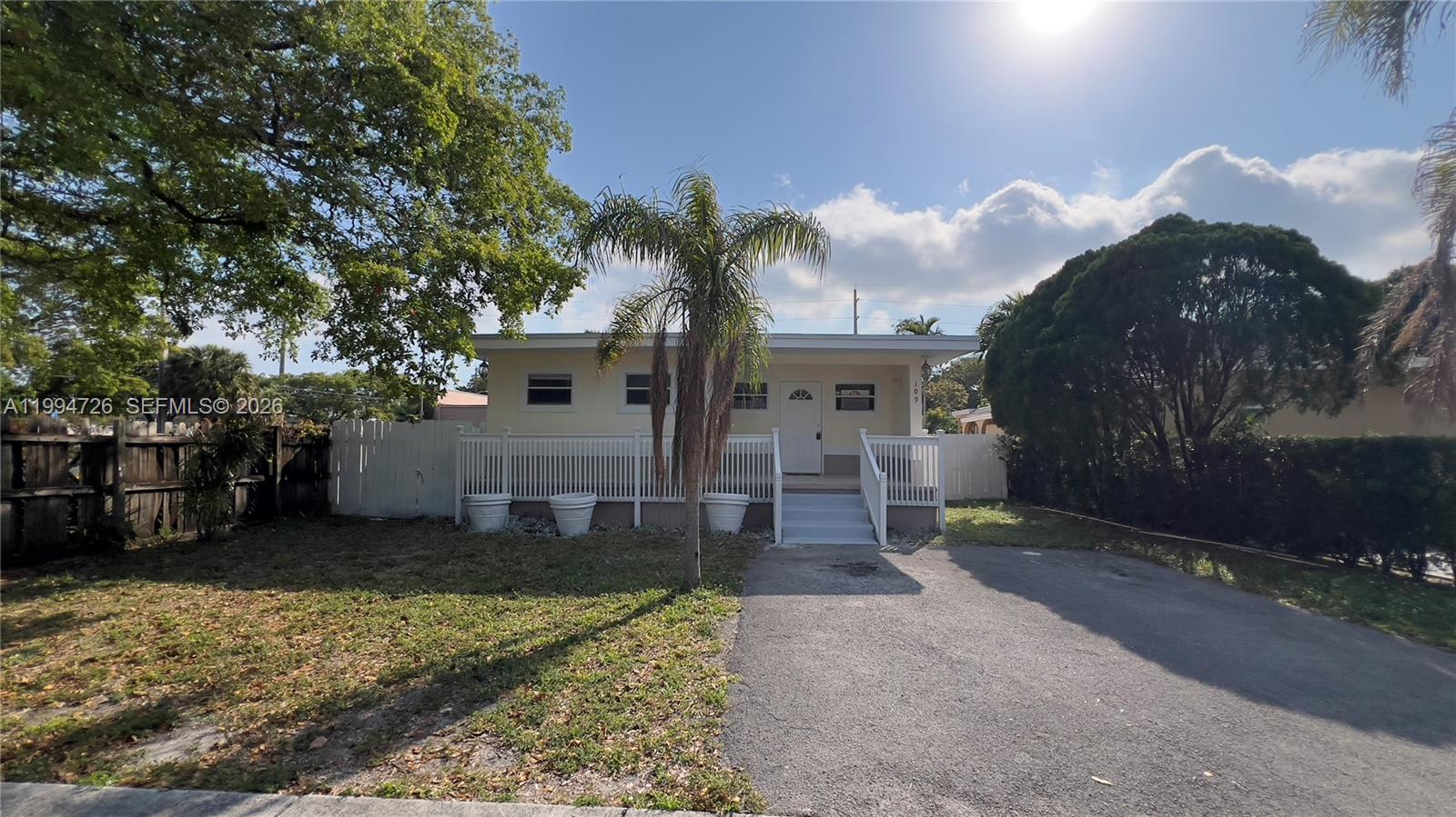 109 SW 1st Avenue, Hallandale Beach, FL 33009, Hallandale Beach