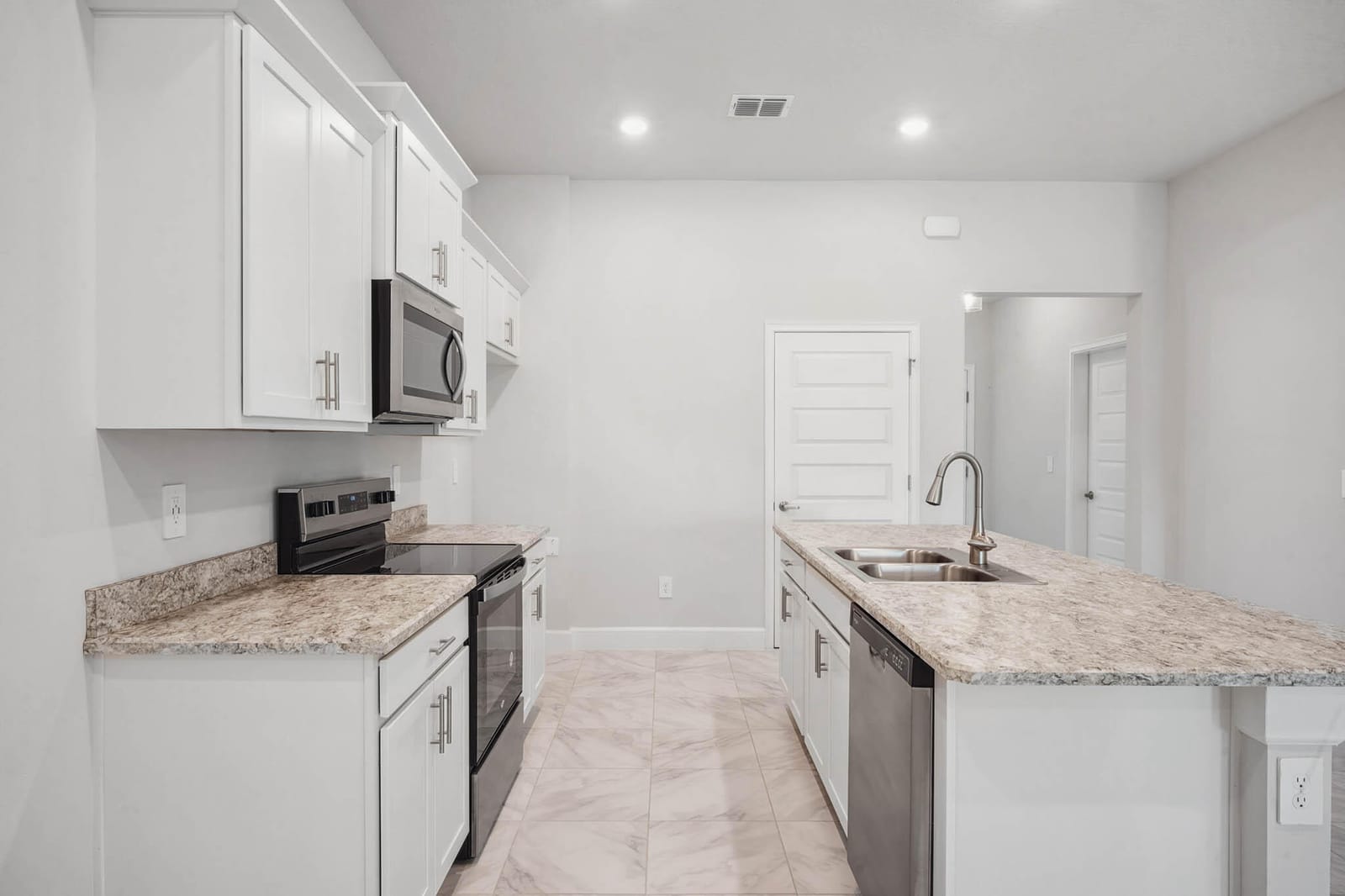 8626 Giovanni Avenue 8628 — photo 3