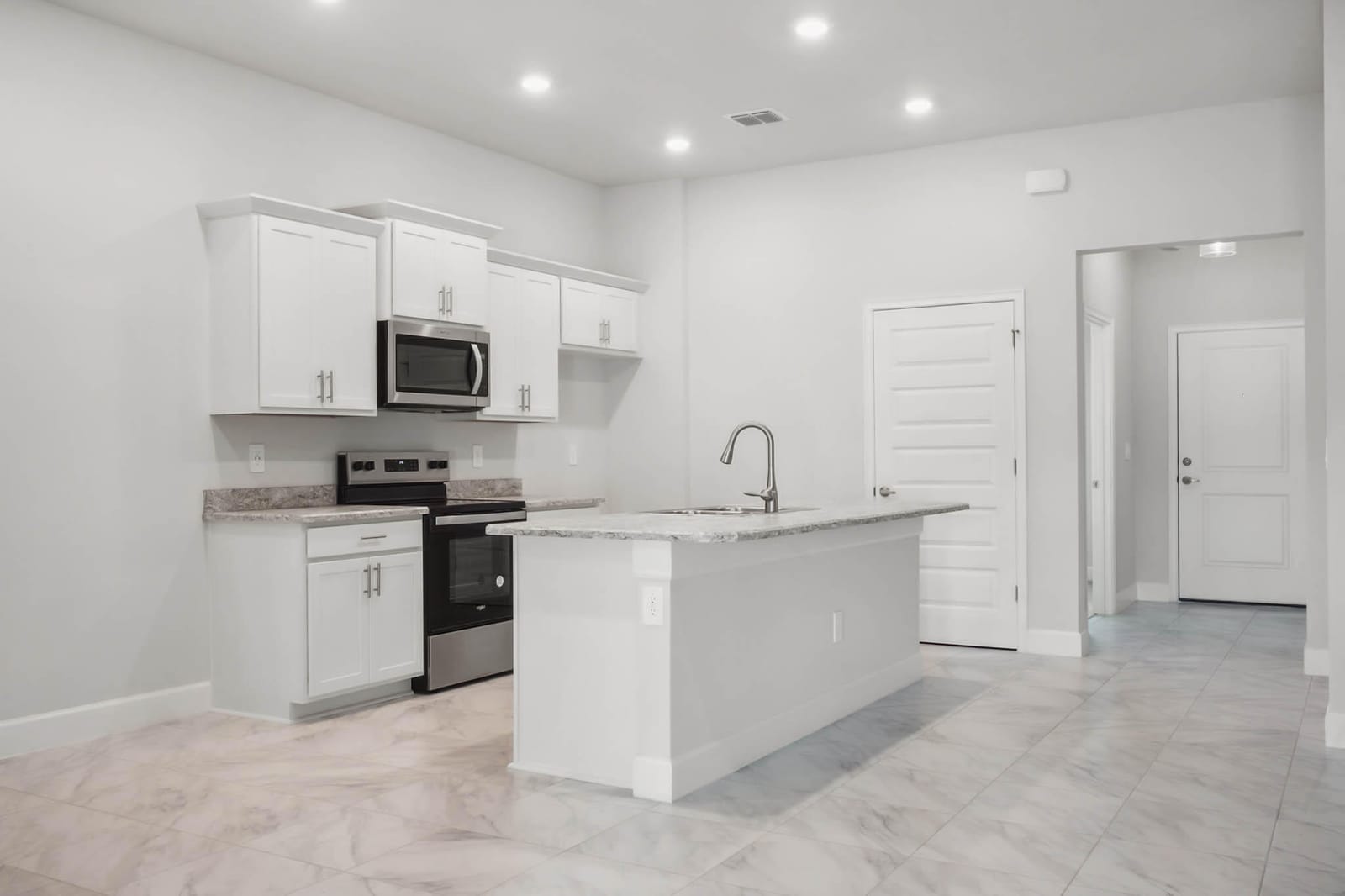 8626 Giovanni Avenue 8628 — photo 5