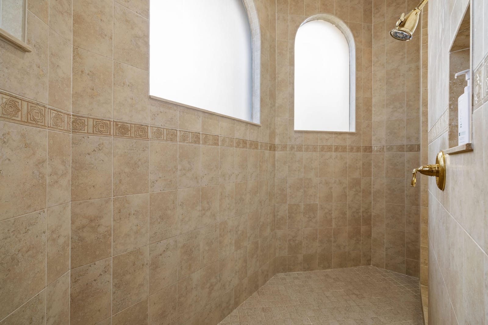 8605 Club Estates Way — photo 4