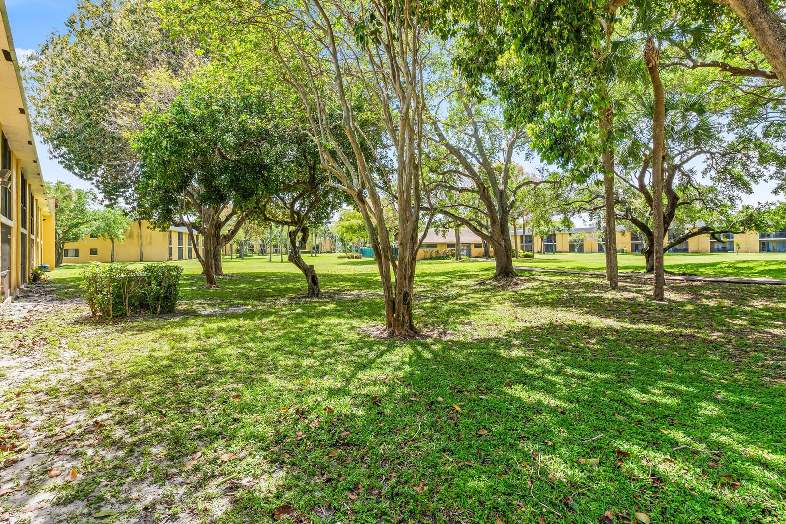 507 Meadows Circle, Boynton Beach, FL 33436 photo 23