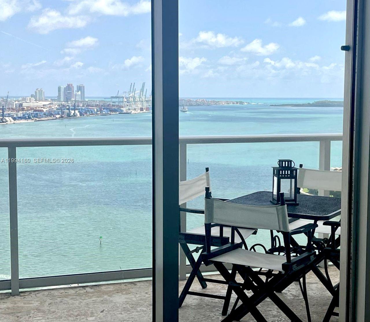 300 S Biscayne Boulevard T2012, Miami, FL 33131, Miami