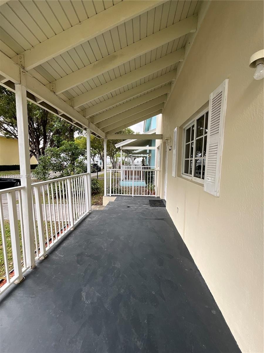 435 NW 19th Lane 19 — photo 3