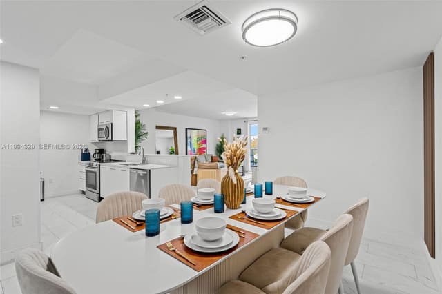 1850 Monroe Street 310, Hollywood, FL 33020