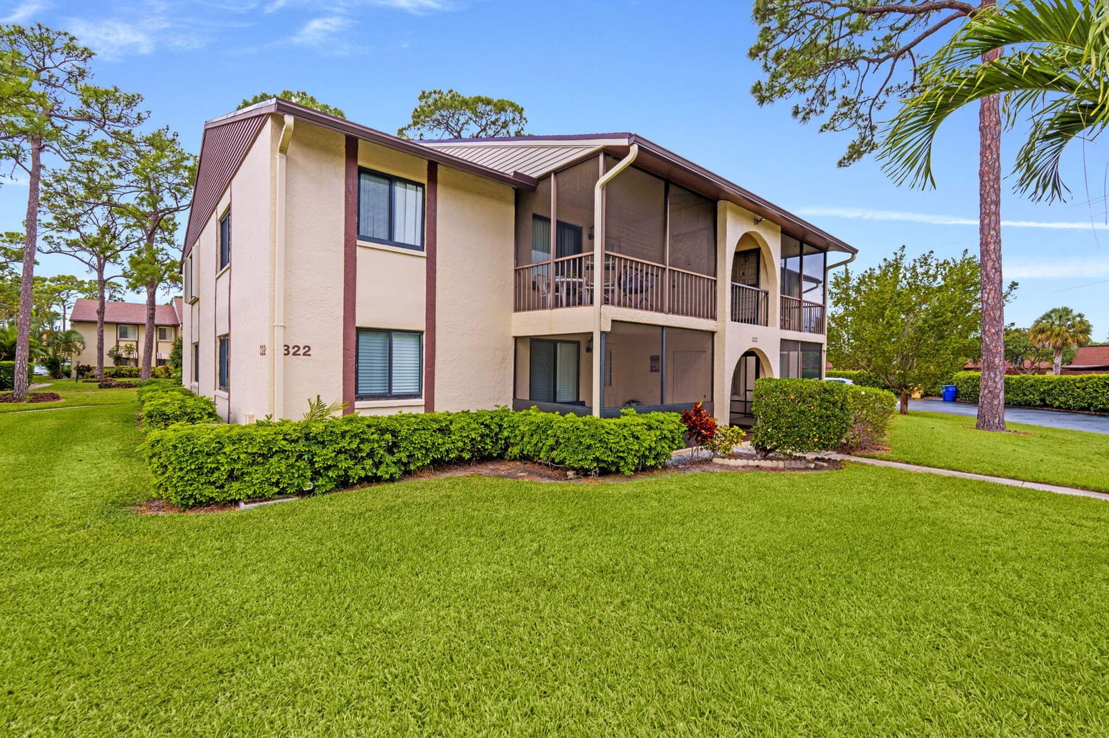 322 Knotty Pine Circle D2, Greenacres, FL 33463 photo 3
