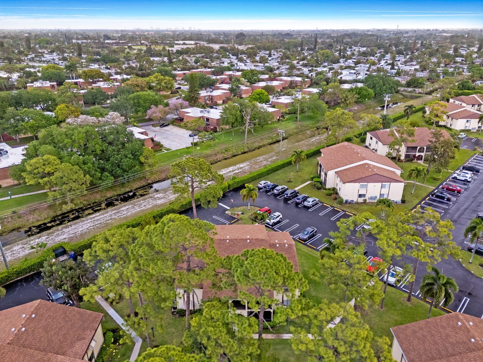 322 Knotty Pine Circle D2, Greenacres, FL 33463 photo 23